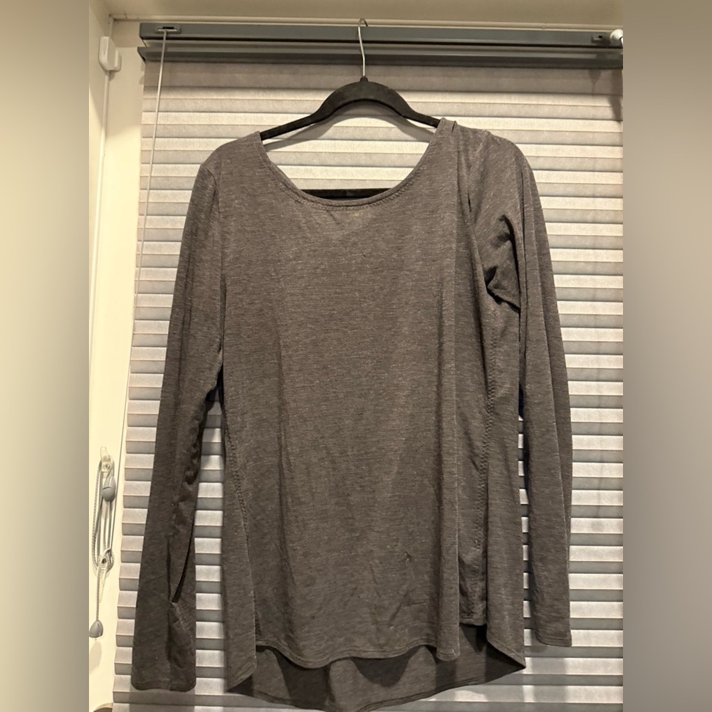Open back long sleeve Athleta top